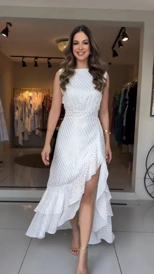 Vestido Eloise – Elegância e Movimento em Cada Passo